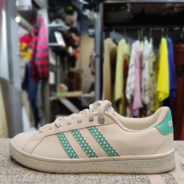 Adidas Street Stunner